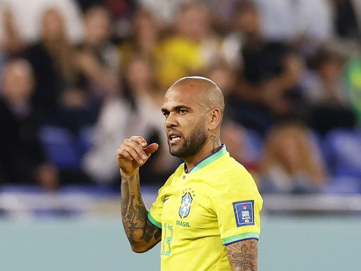 صور.. كيف يقضي اللاعب البرازيلي داني ألفيس حياته في السجن؟