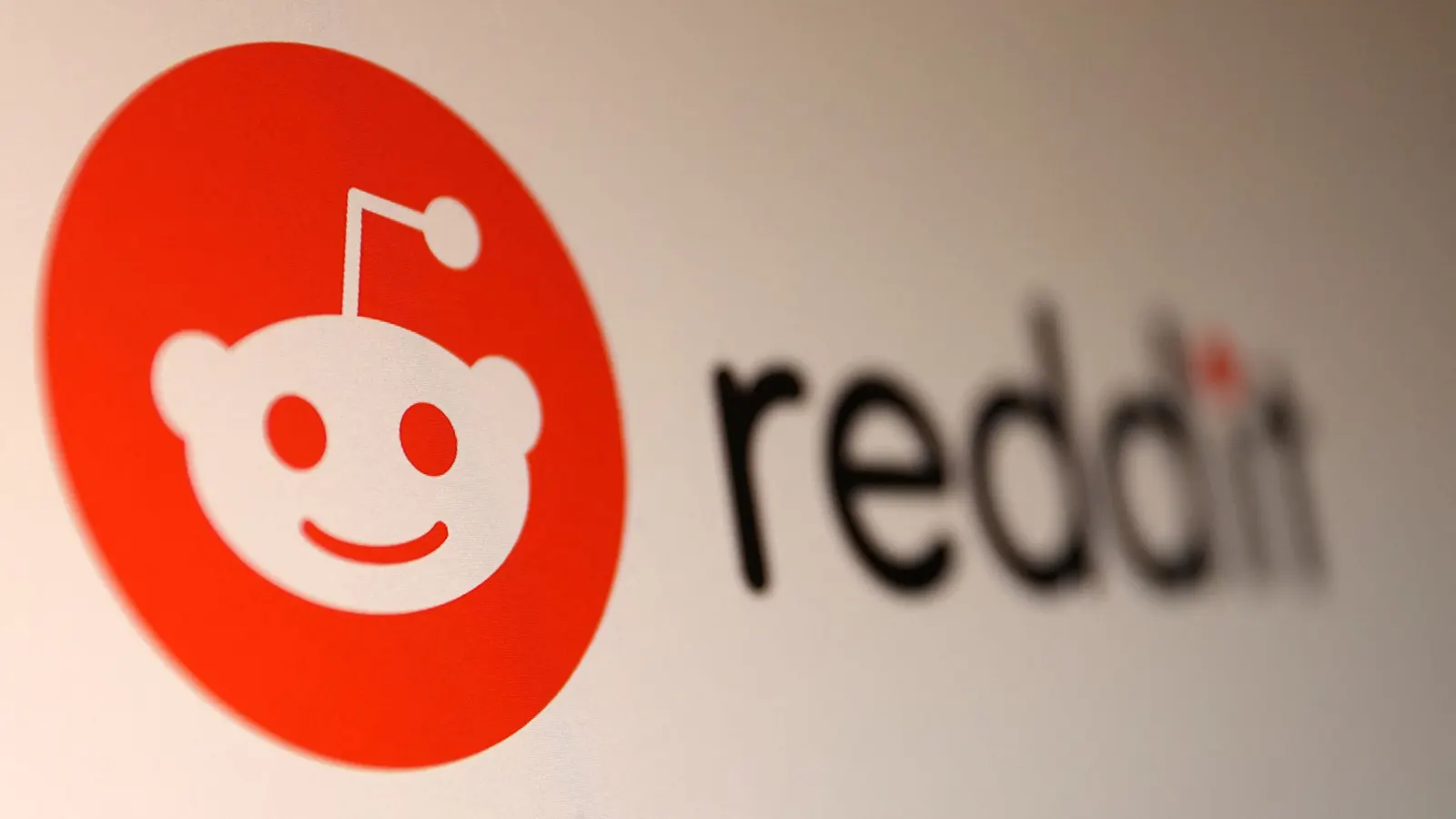 بعد الطرح العام.. أين تتمركز شعبية منصة Reddit؟