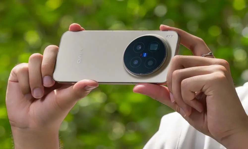 Vivo X300 Pro.. منافس جديد في عالم الهواتف الذكية