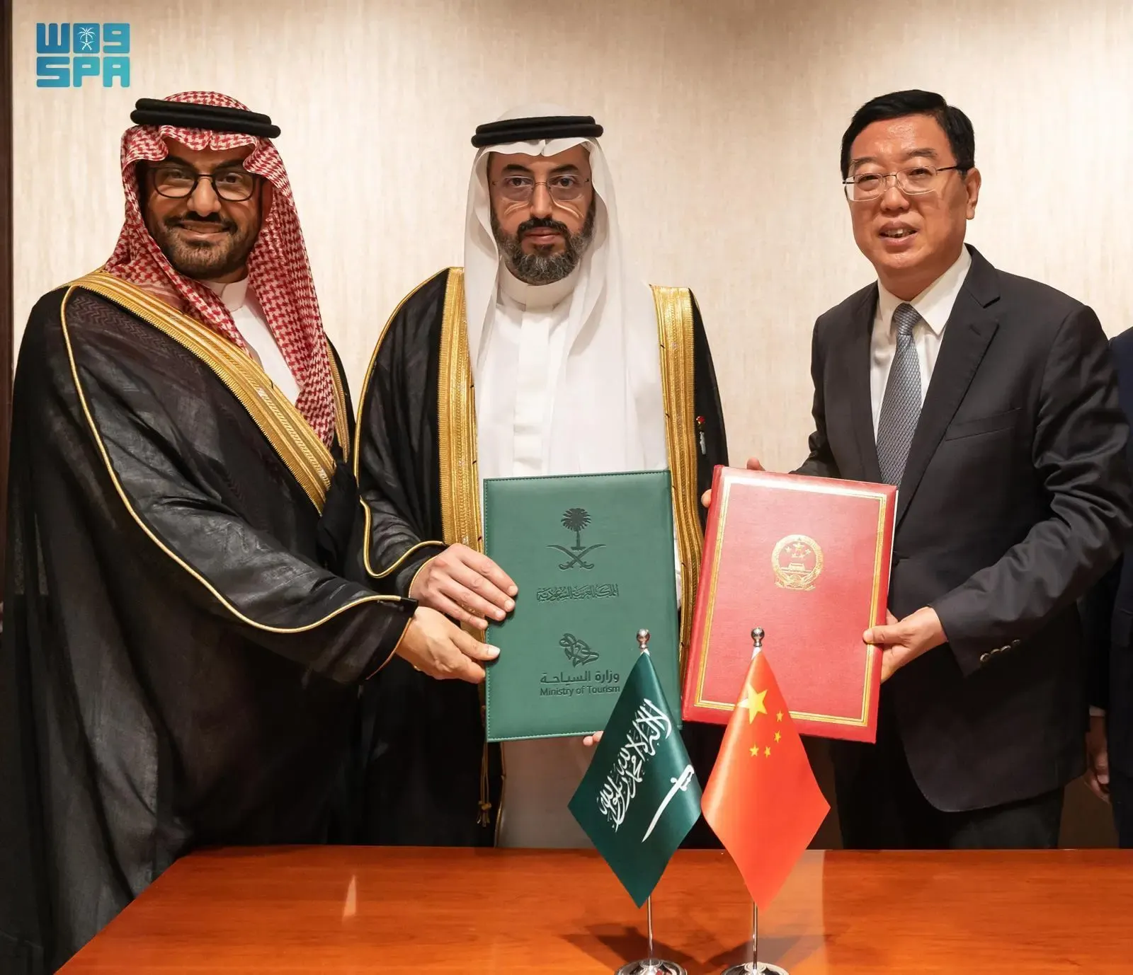 الصين تعتمد السعودية وجهة سياحية رئيسية لسائحيها.. وهذه مكاسب المملكة