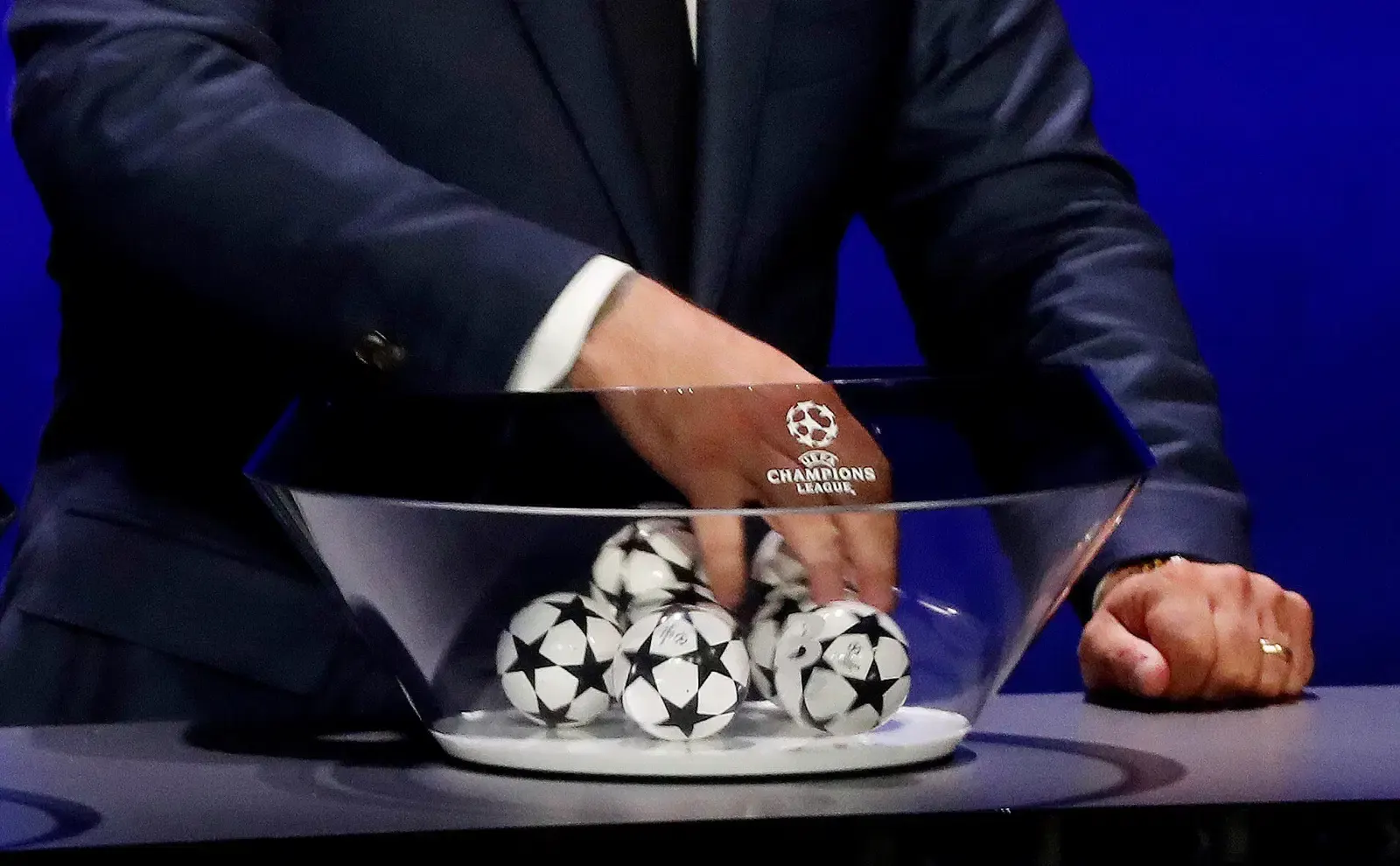 نتائج قرعة ملحق دوري أبطال أوروبا.. ومواعيد بقية الأدوار حتى النهائي