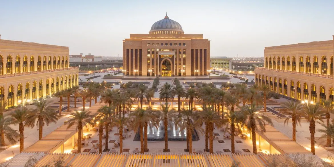 برنامج جامعة الأميرة نورة لاستقطاب موهوبات المرحلة الثانوية.. موعد وشروط التسجيل