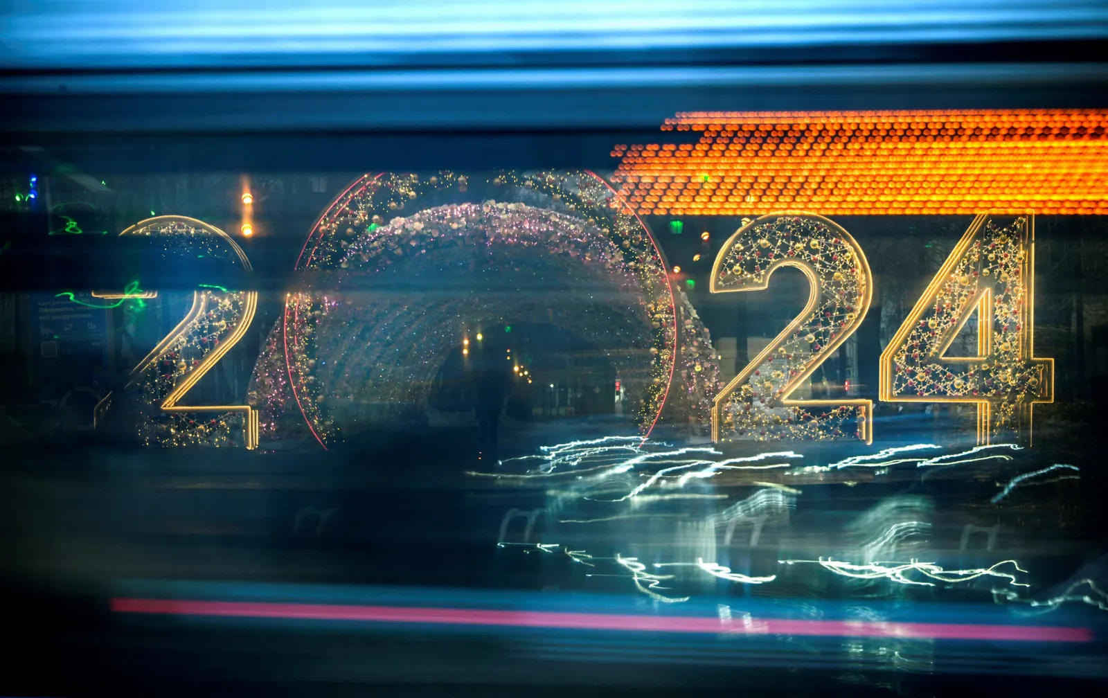 25 توقعًا شائعًا بين الخبراء لعام 2024