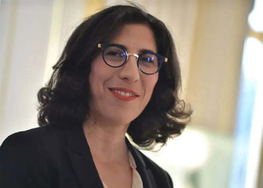 أصلها عربي.. من هي ريما عبد الملك وزيرة الثقافة الفرنسية الجديدة؟