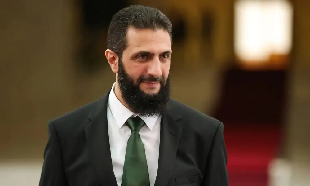 الرئيس السوري يشكل لجنة عليا للحفاظ على السلم الأهلي وسط تصاعد التوترات في الساحل