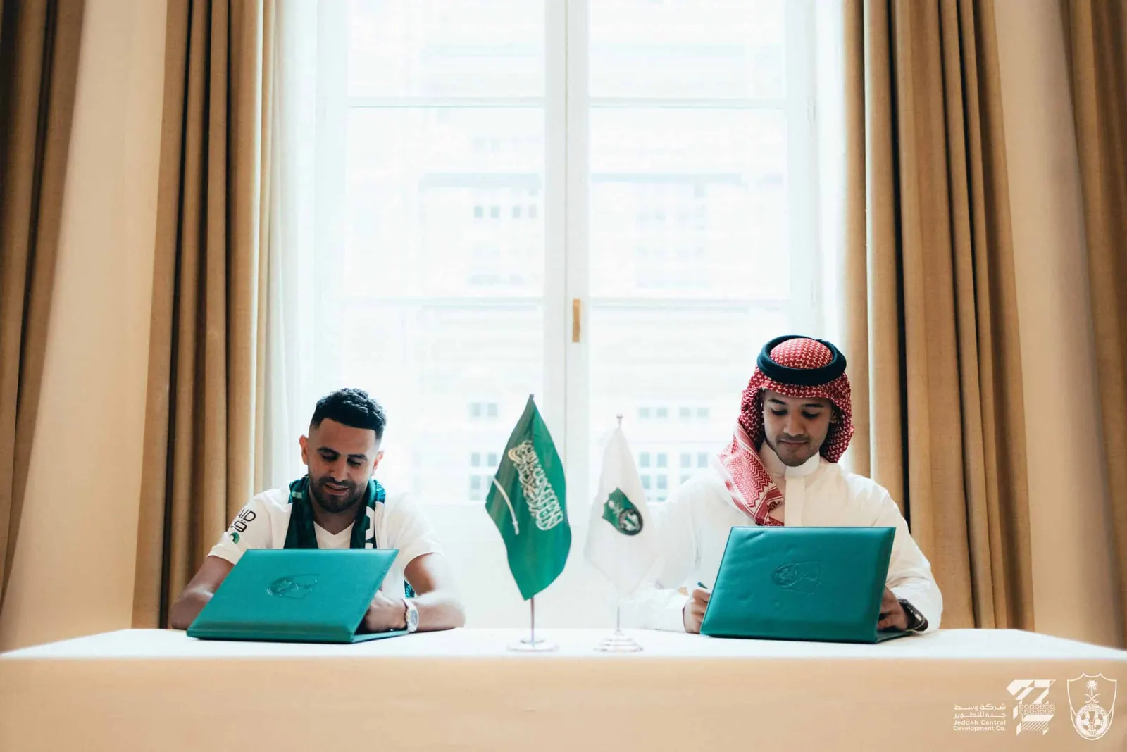 رياض محرز أهلاوي.. ماذا قدم خلال مسيرته بالأرقام؟