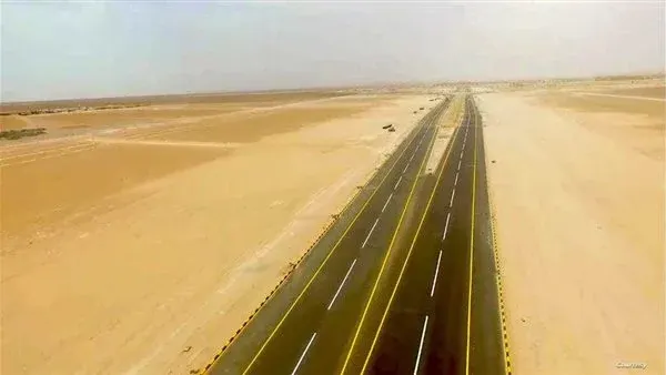 الطريق البري "السعودية – عمان".. أعجوبة هندسية في وسط الربع الخالي