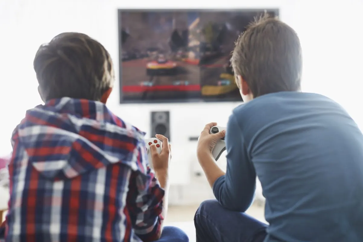 لماذا خفضت الصين وقت ألعاب الفيديو للأطفال إلى 3 ساعات أسبوعياً؟