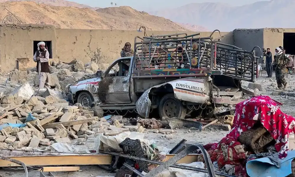 هجمات وقتلى ومصابين.. ماذا يحدث بين باكستان وأفغانستان؟