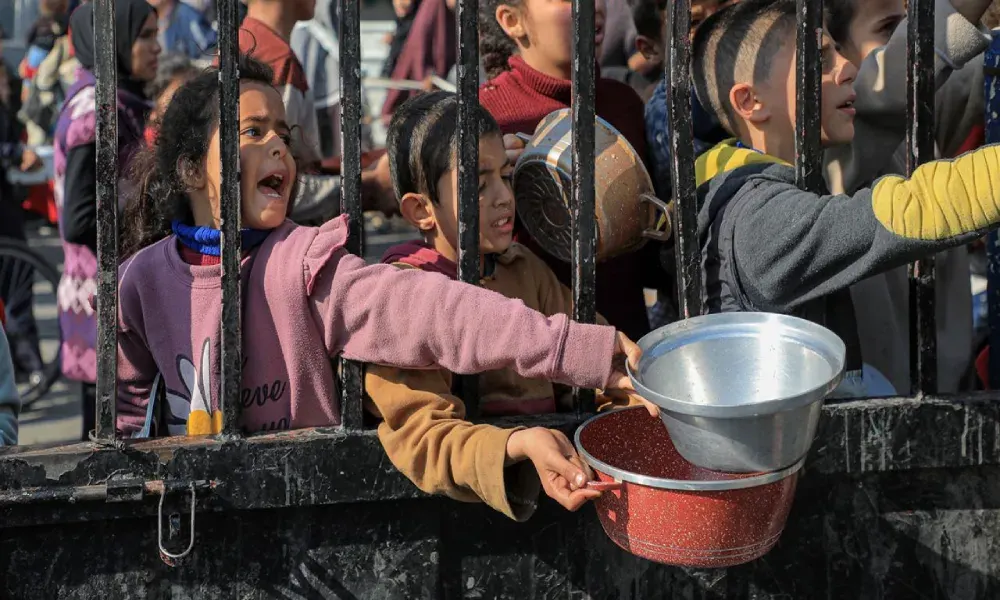 هل يمتلك ترامب الإرادة السياسية لإنهاء أزمة الجوع في غزة