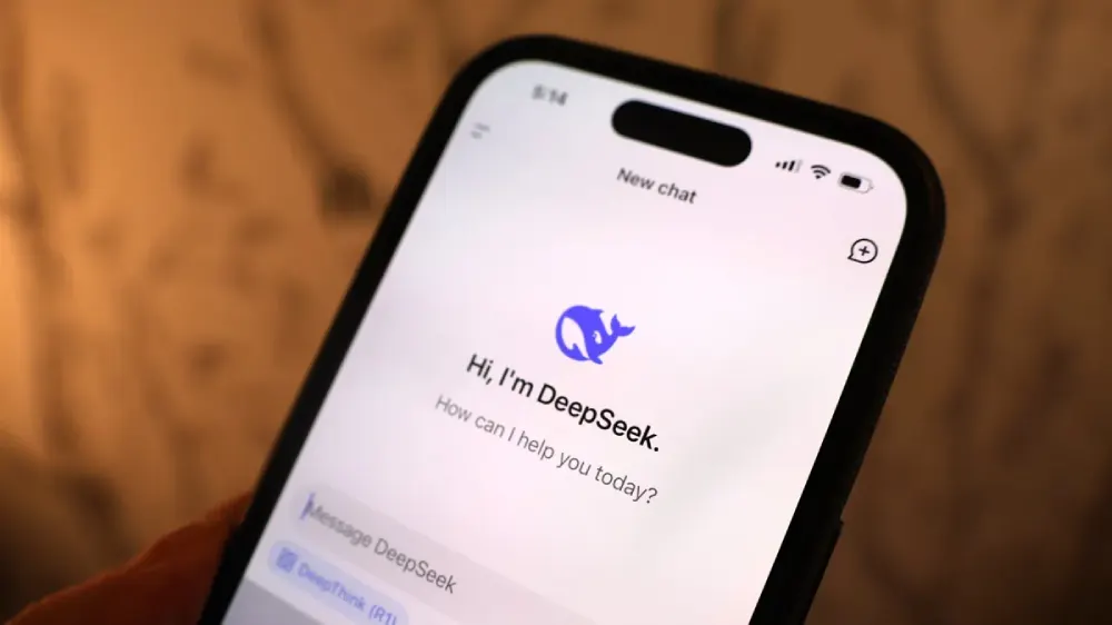 حرب الذكاء الاصطناعي: هل سرقت DeepSeek بيانات OpenAI؟