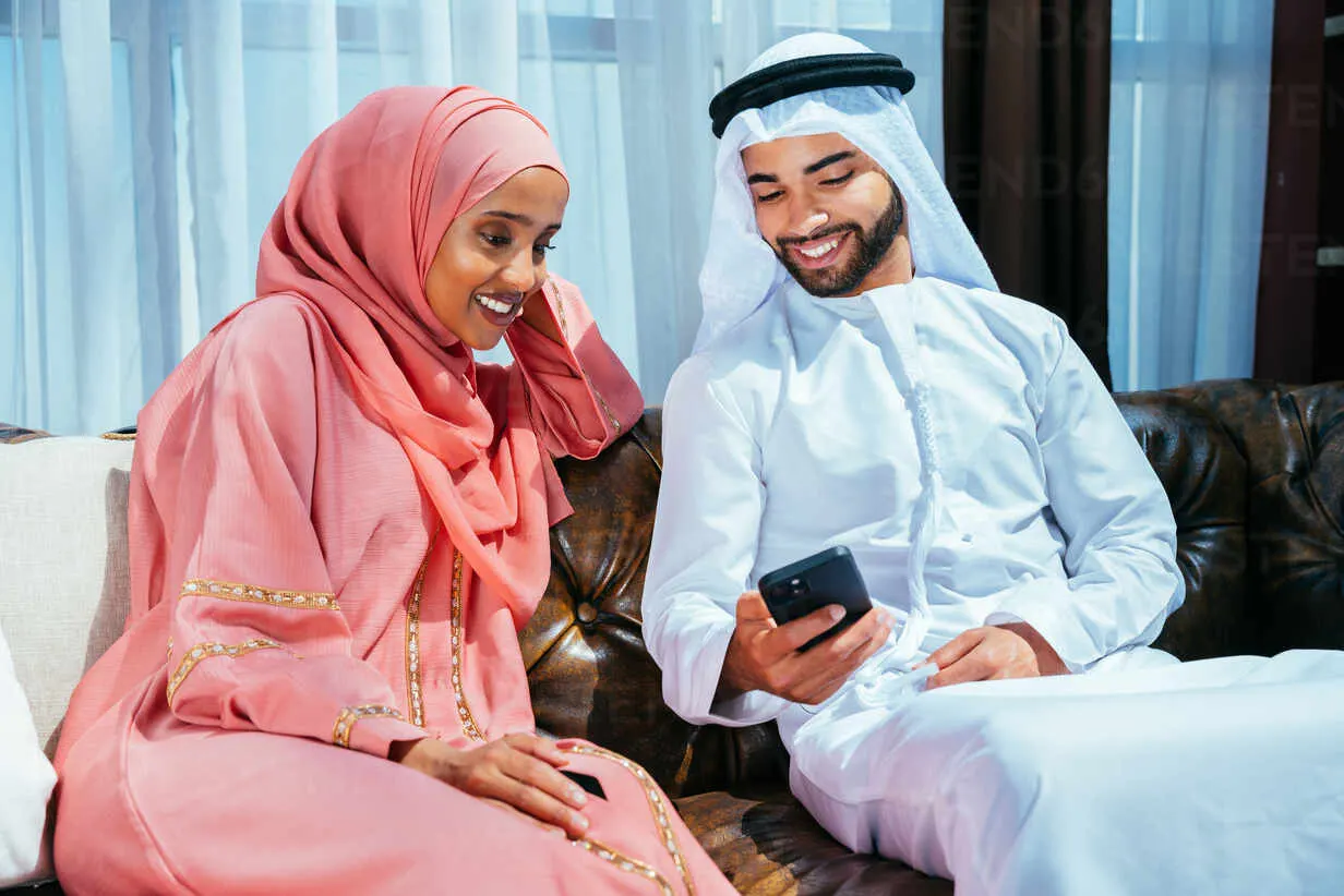 هذه العبارات الخمس بين الأزواج تشير إلى قوة العلاقة