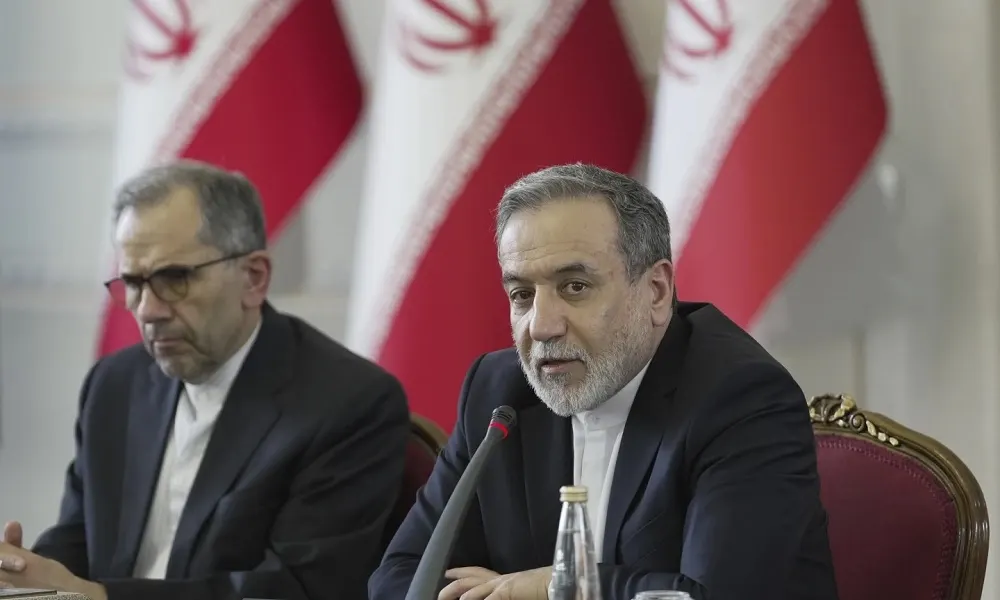 إيران تلوح بالانسحاب من الاتفاق النووي في هذه الحالة