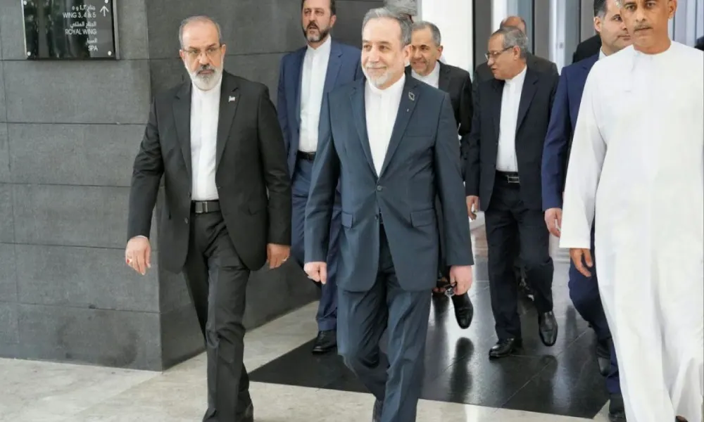 مباحثات واشنطن وطهران في عُمان.. تفاصيل الجولة الأولى