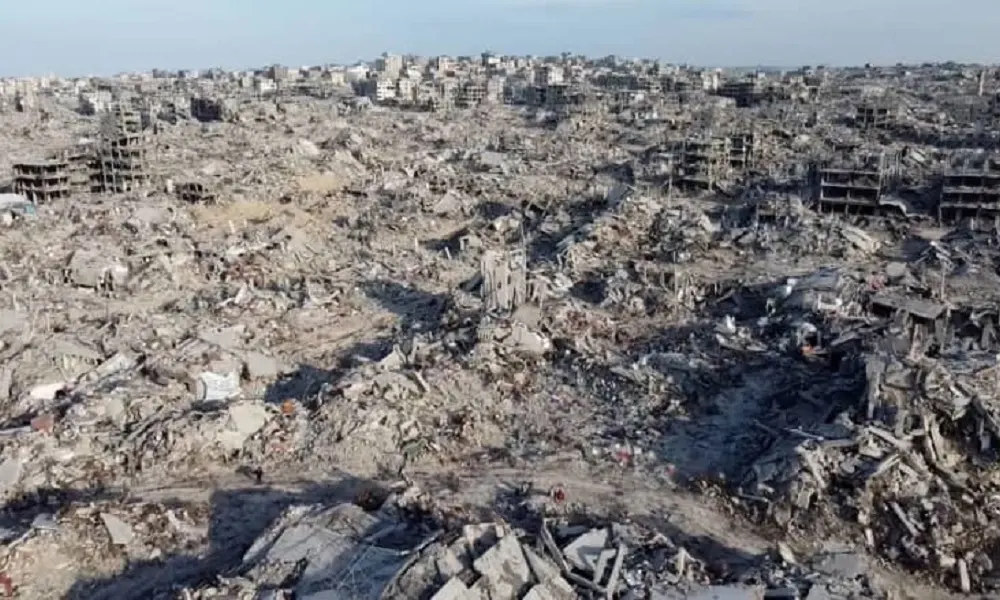 كيف دمرت حرب العامين حياة الفلسطينيين في غزة؟