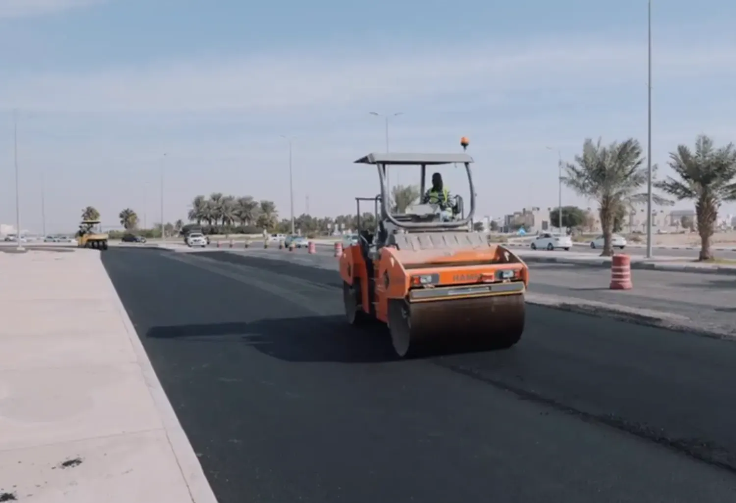 لأول مرة في العالم.. السعودية تستخدم ناتج هدم المباني في الخلطات الأسفلتية للطرق