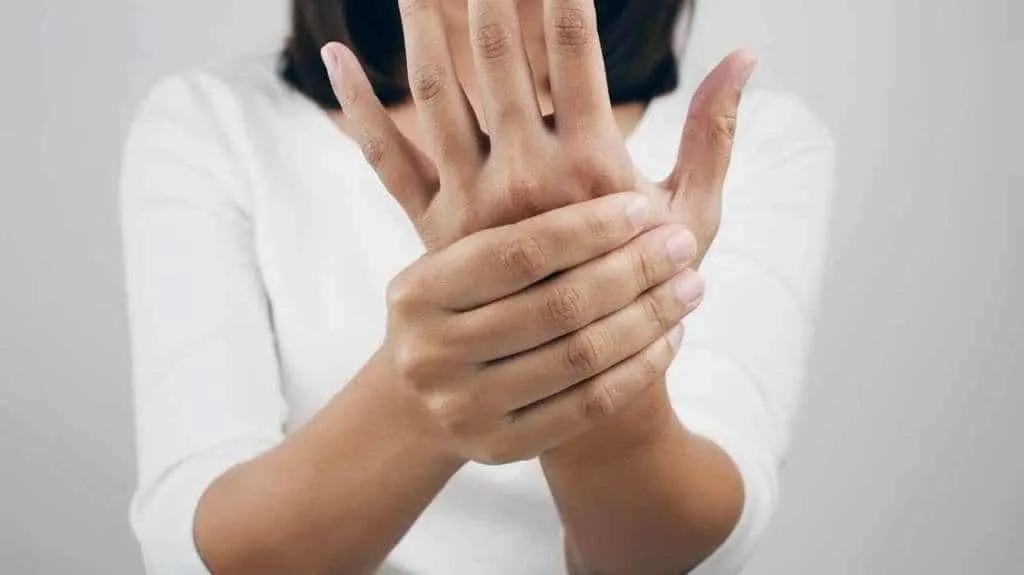 ما هي متلازمة غيلان باريه؟ وهل يمكن الشفاء منها؟