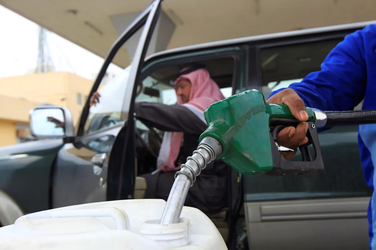"الطاقة" تطرح وقودي الديزل والبنزين النظيفين يورو 5.. لماذا؟