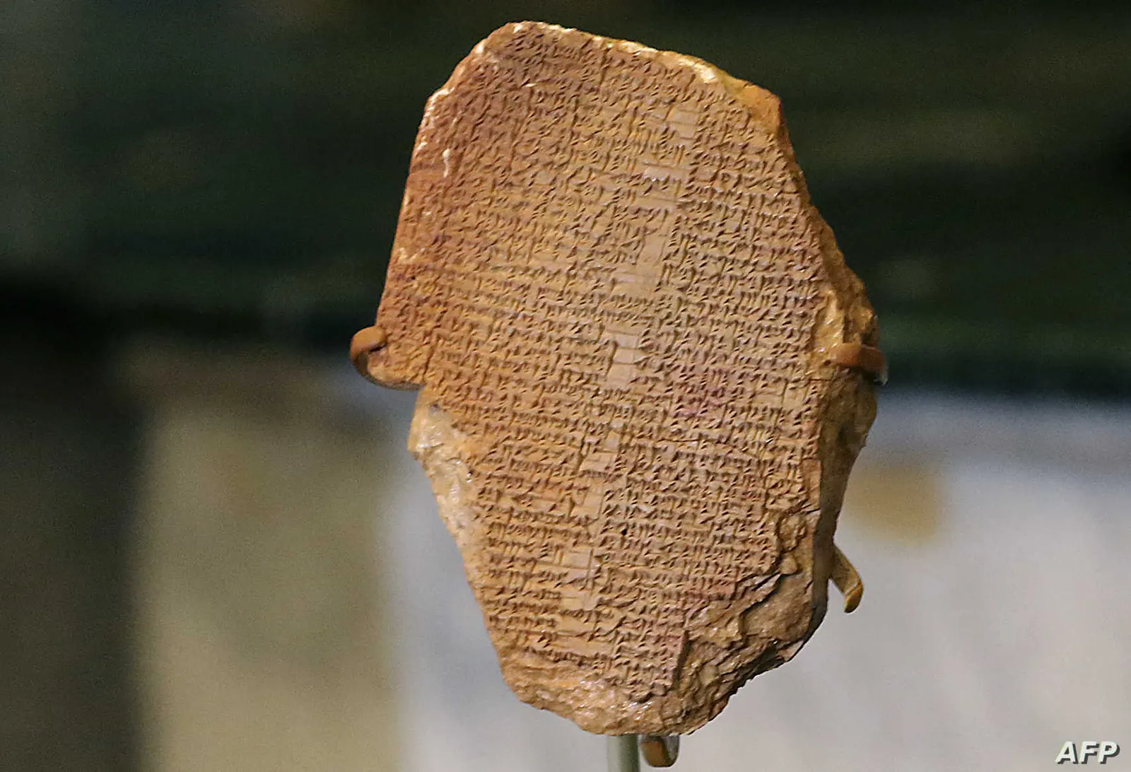 العراق يستعيد لوح "غلغامش" التاريخي بعد مرور 3 عقود على سرقته