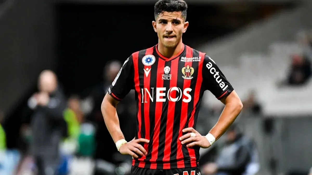 القبض على اللاعب الجزائري "يوسف عطال" بسبب غزة