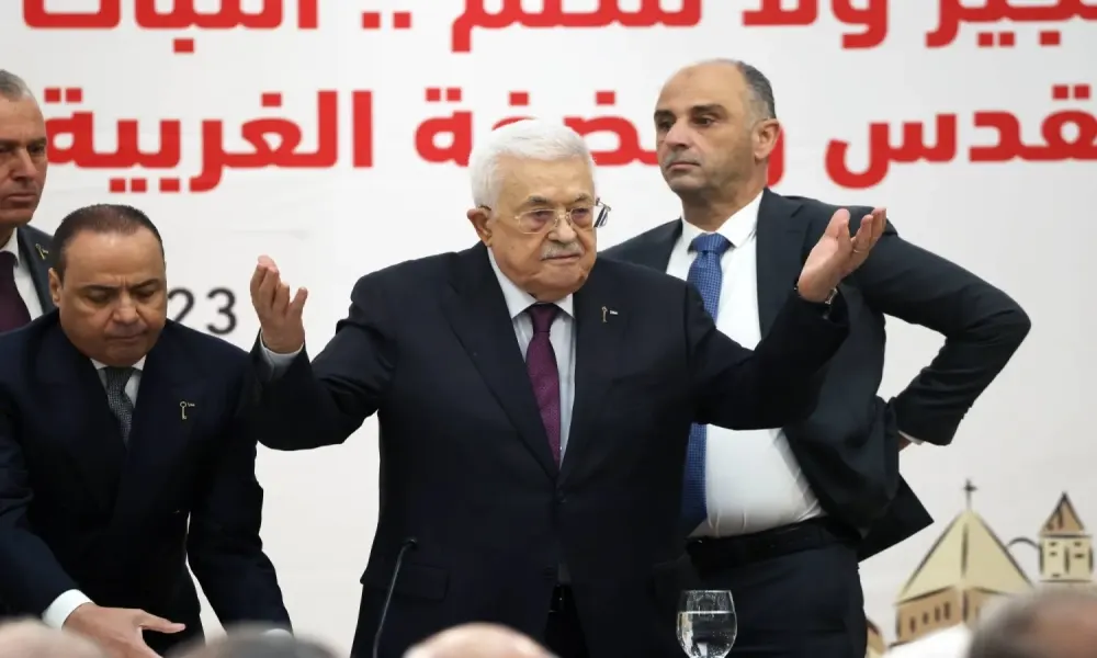 تبادل الاتهامات بين محمود عباس وحماس يعمّق الانقسام الفلسطيني