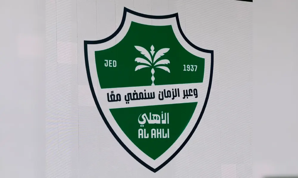 الأهلي الأحدث بالقائمة.. 6 أسباب لتغيير شعارات الأندية