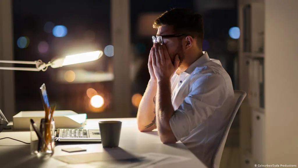العمل لساعات طويلة يقتل مئات الآلاف كل عام