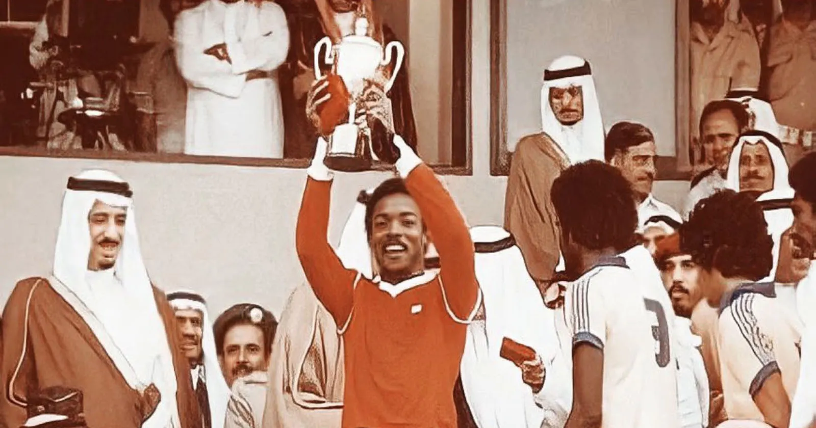شاهد .. هكذا ودعت وسائل التواصل الاجتماعي نجم النصر "سالم مروان"