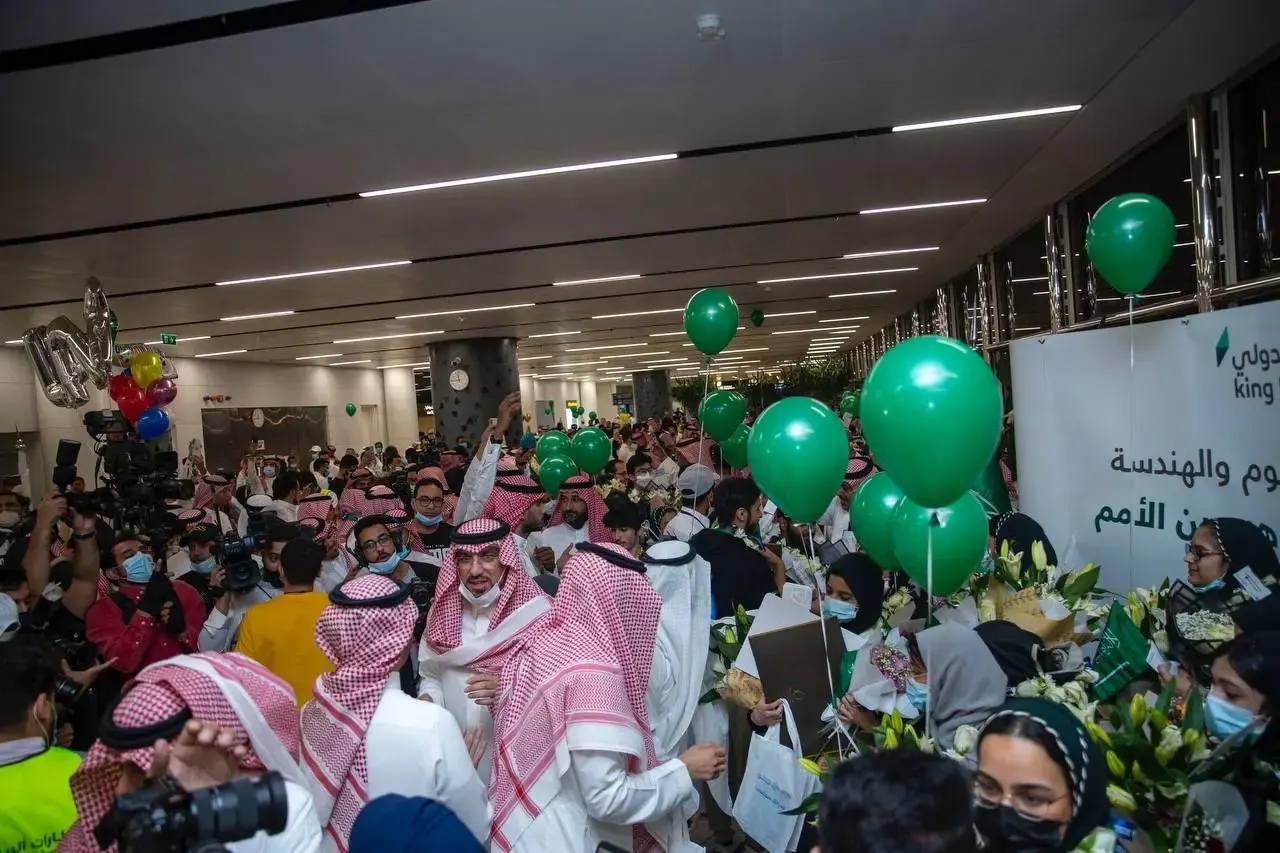 أبطال آيسف 2022.. استقبال حافل لعقول رفعت راية السعودية في المحافل العلمية (صور)