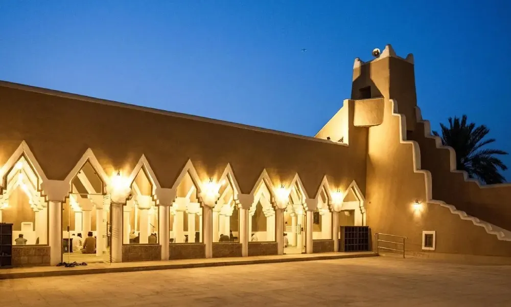 بالصور.. مسجد القبلي بالرياض يتحول لتحفة معمارية بعد التجديد