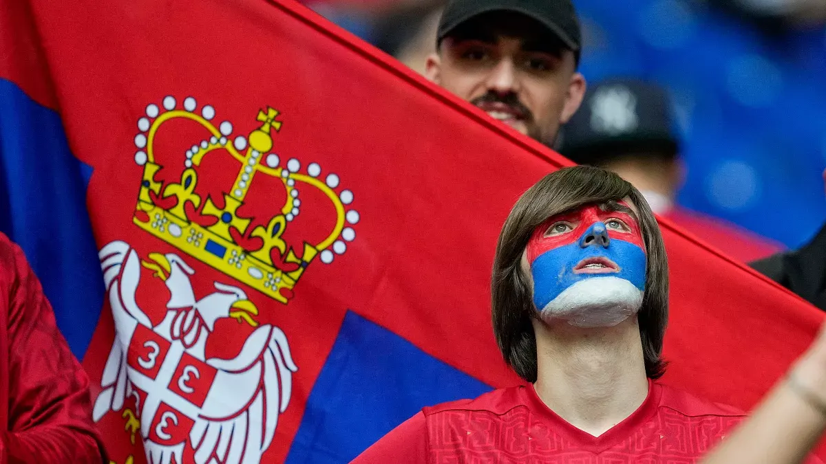أزمة سياسية على المستطيل الأخضر.. صربيا تُهدّد بالانسحاب من يورو 2024