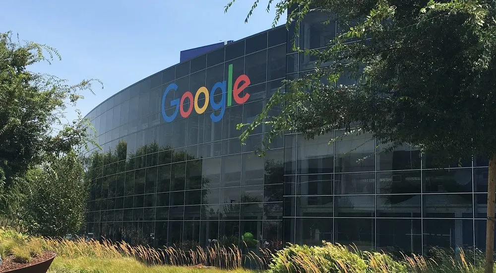 قد تصل إلى 25% | هل تخفض Google أجور العاملين عن بعد؟