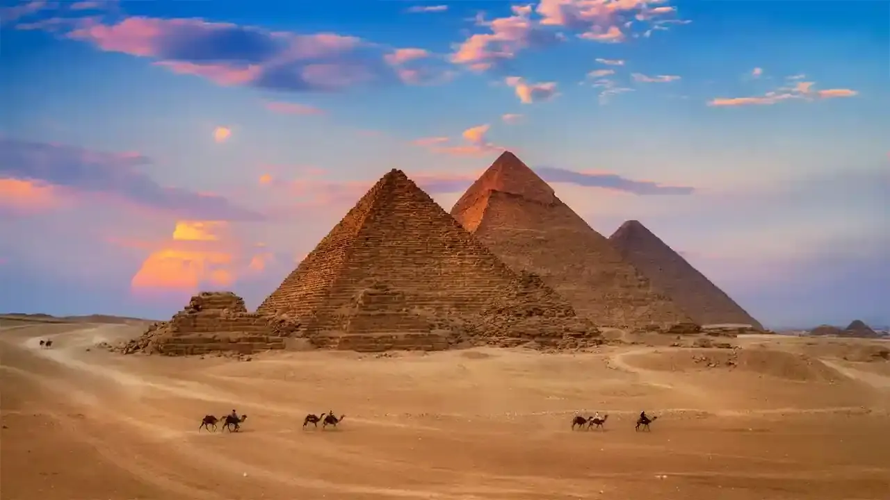 لماذا يصرّ البعض على ربط الحضارات القديمة بالكائنات الفضائية؟
