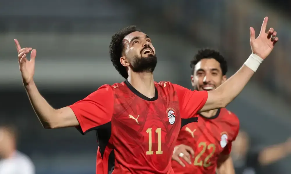 من هو "مصطفى زيكو" الذي أشاد به الأسطورة البرازيلية؟