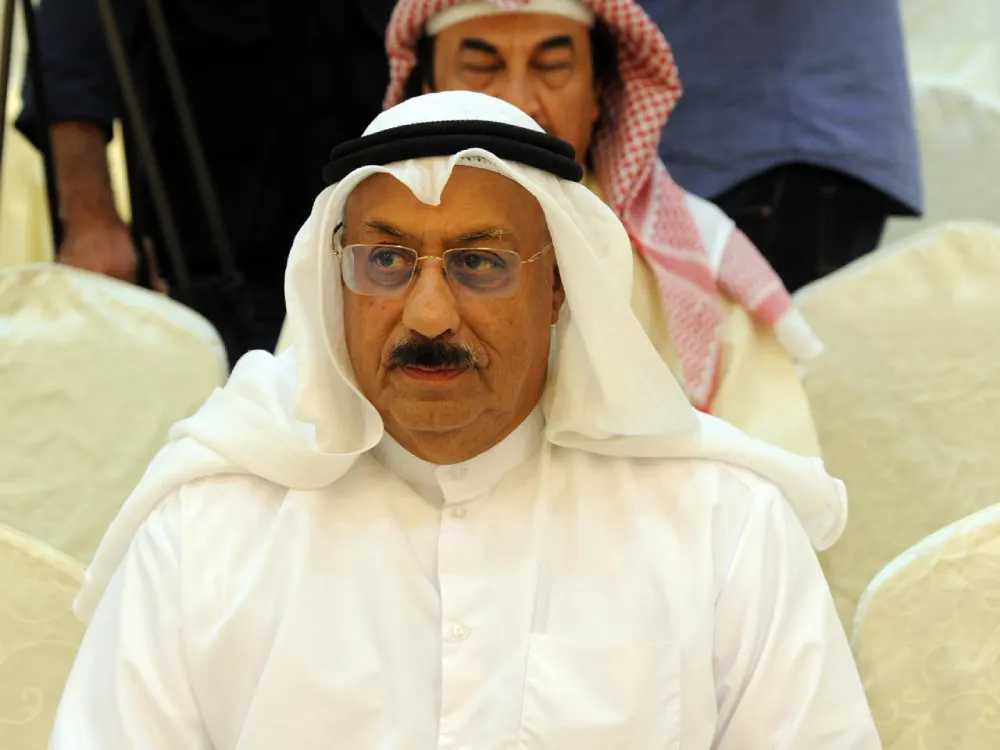 باحث سياسي: إيران تساوم بهرمز والحل في يد أمريكا