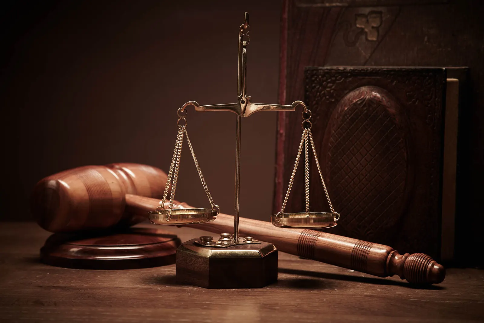 أبرز التهم الموجهة للمجرمين الذين مثلوا أمام المحكمة الجنائية الدولية