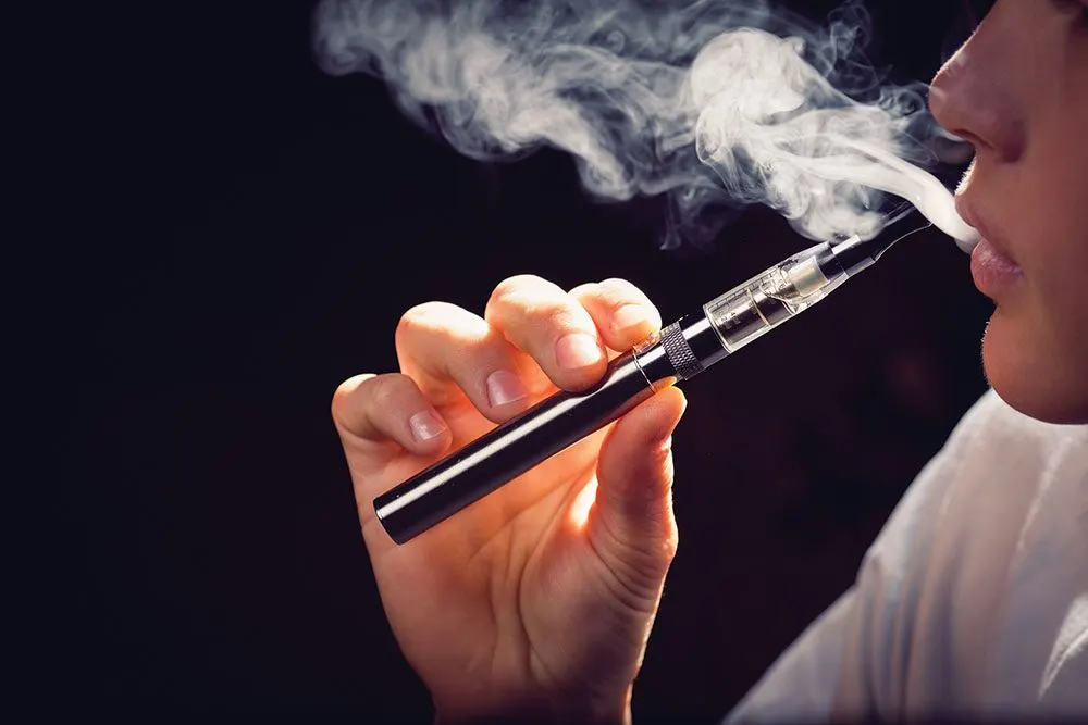 لماذا فرضت أستراليا قيودًا صارمة على التدخين الإلكتروني؟