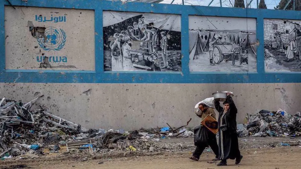 الهجمات الإسرائيلية تدمر مباني ومرافق الأونروا في غزة.. ما حجم الخسائر؟