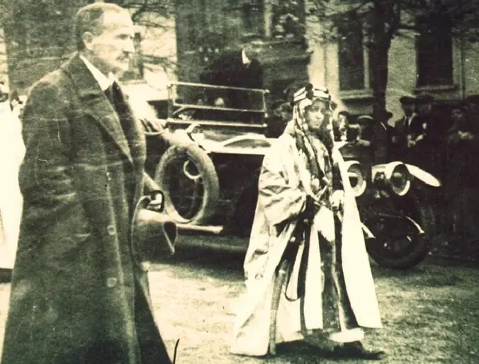 فيديو نادر للملك فيصل خلال زيارته إلى بريطانيا عام 1919