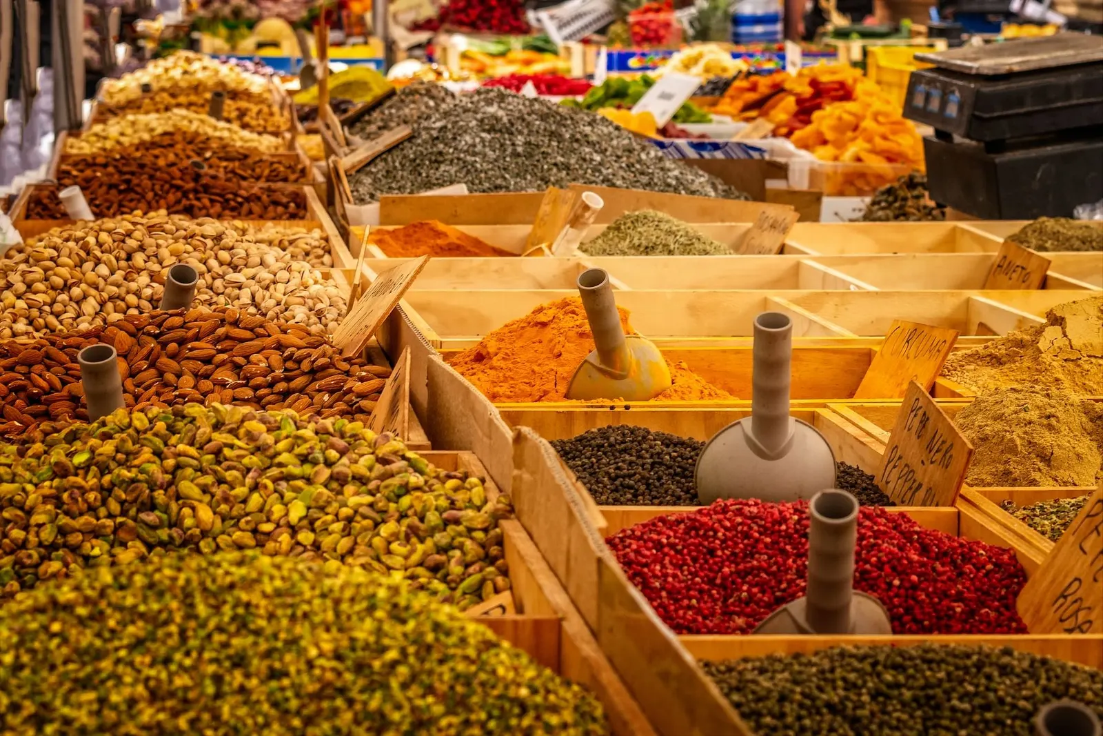 اقتصاد دولة في أزمة.. التلوّث يهدّد هيمنة سوق التوابل الهندية