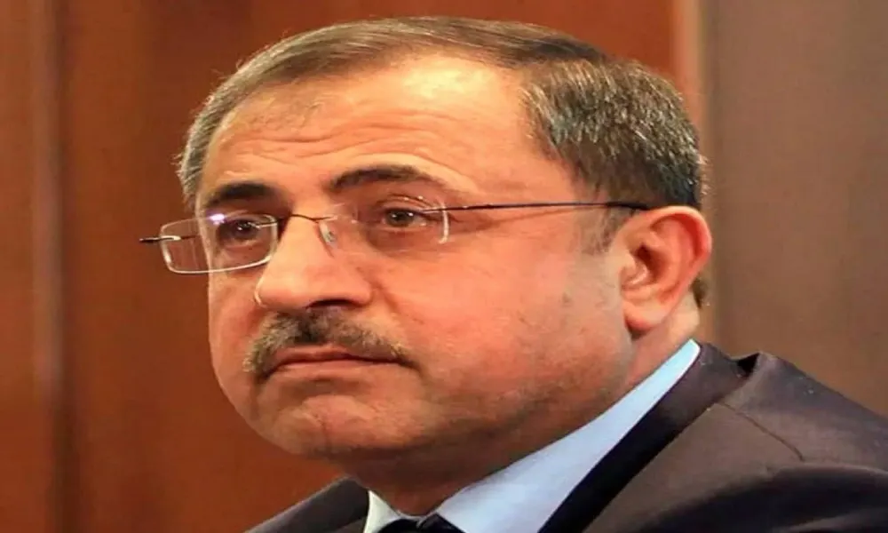 محمد الشعار.. وزير الداخلية السوري الأسبق الذي سلم نفسه للسلطات