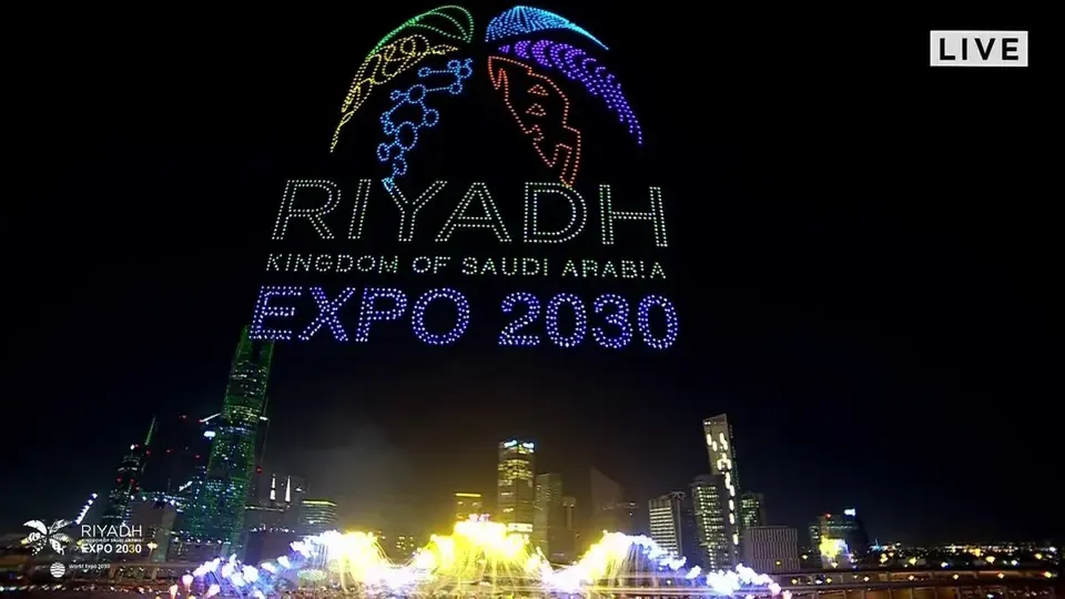 أكبر عرض لطائرات الدرون.. هكذا استقبلت الرياض خبر استضافة إكسبو 2030