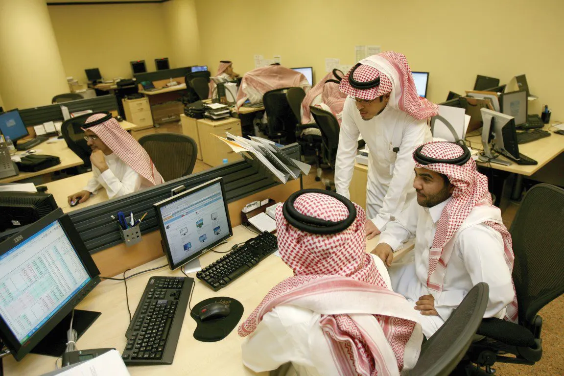 في 5 سنوات.. كيف انخفض معدل البطالة لدى السعوديين؟