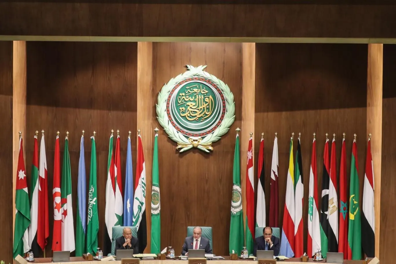 فيديو| باحث سياسي يوضح أبرز الملفات على طاولة القمة العربية في جدة