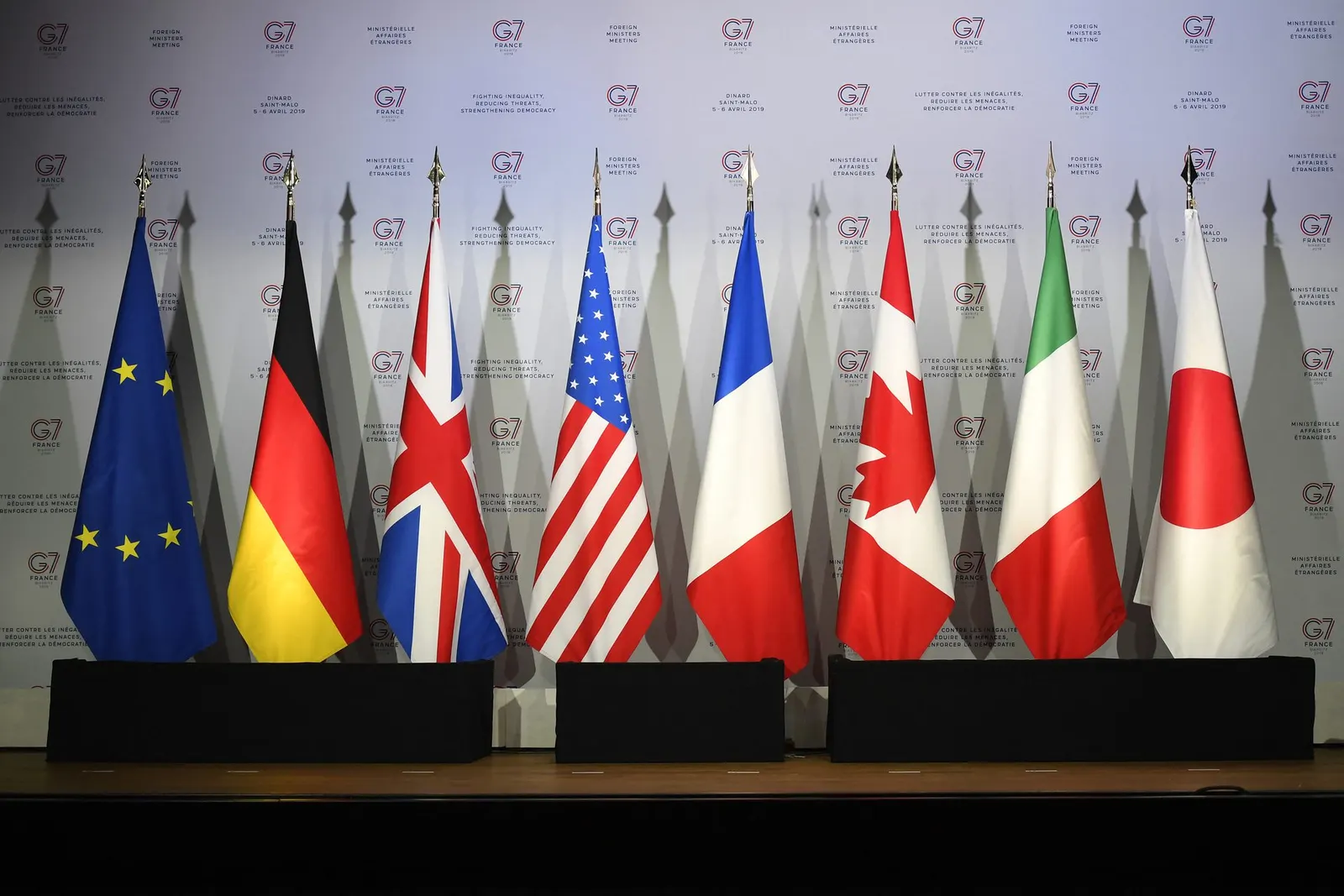 النمو الاقتصادي المتوقع لـ G7 وبريكس في 2024