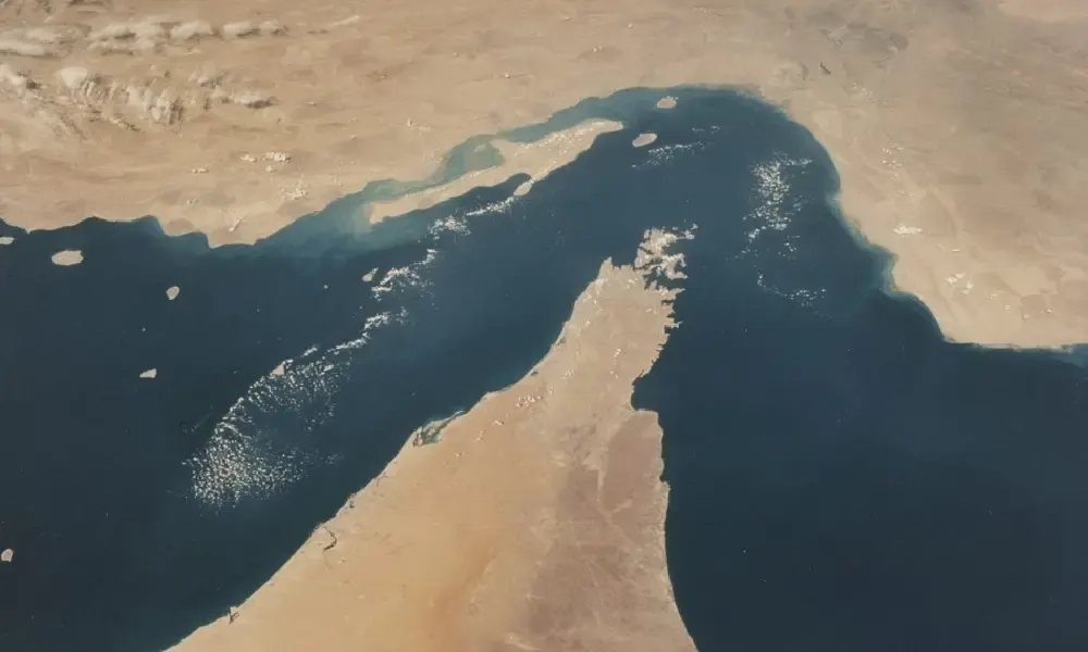 لماذا يُعد مضيق هرمز أعجوبة جيولوجية؟