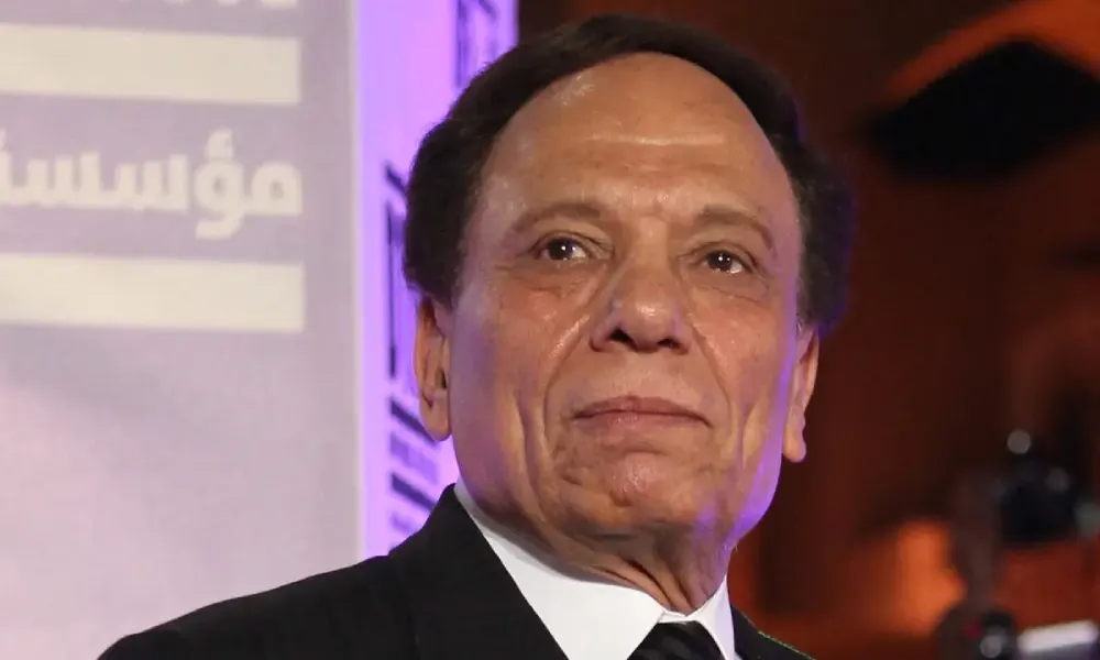 ما حقيقة تدهور الحالة الصحية للفنان عادل إمام؟