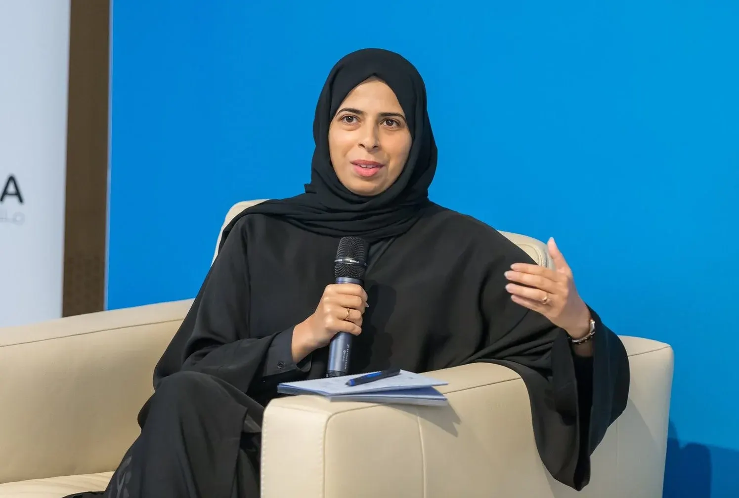 من هي لولوة الخاطر الوزيرة القطرية التي وجهت رسالة مؤثرة لأهل غزة؟