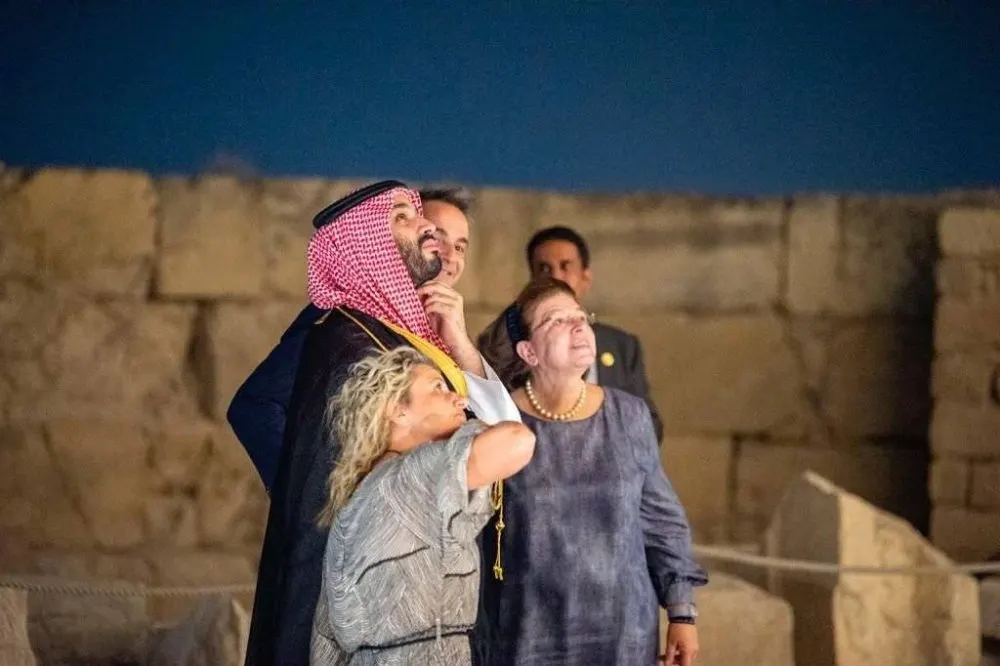 ما هي منطقة «أكروبوليس» التي زارها ولي العهد في اليونان؟