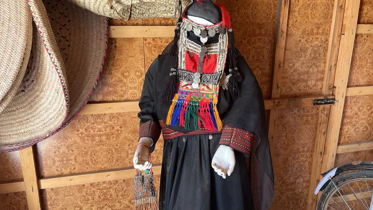 لباس المرأة السعودية الأولى.. كيف تميز من منطقة لأخرى؟